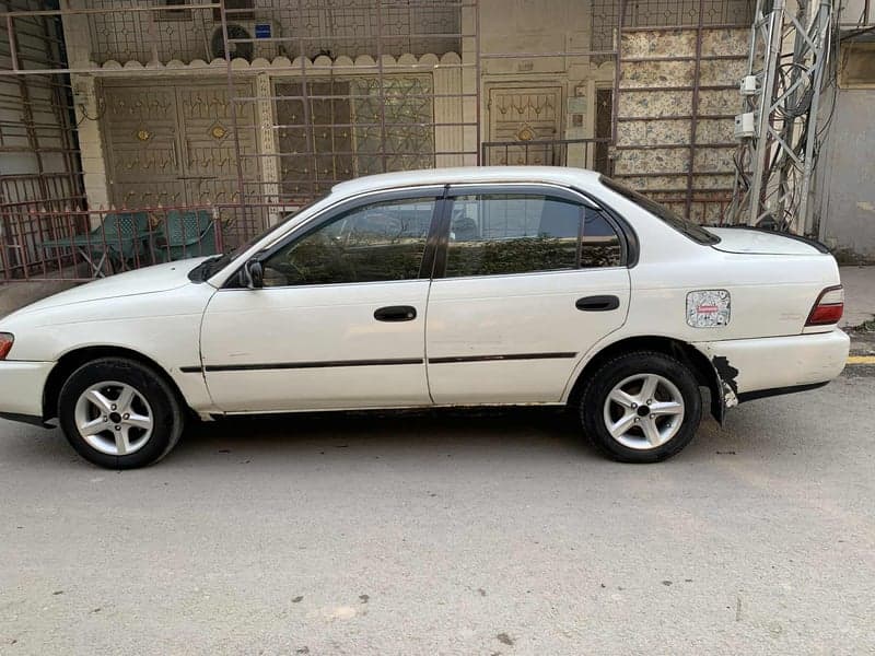 XE Limited 2001 - Image 9