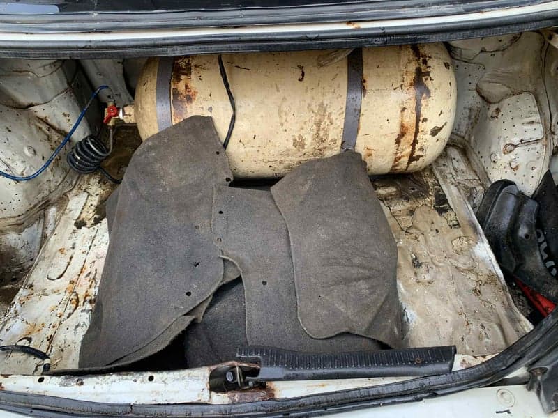 XE Limited 2001 - Image 7